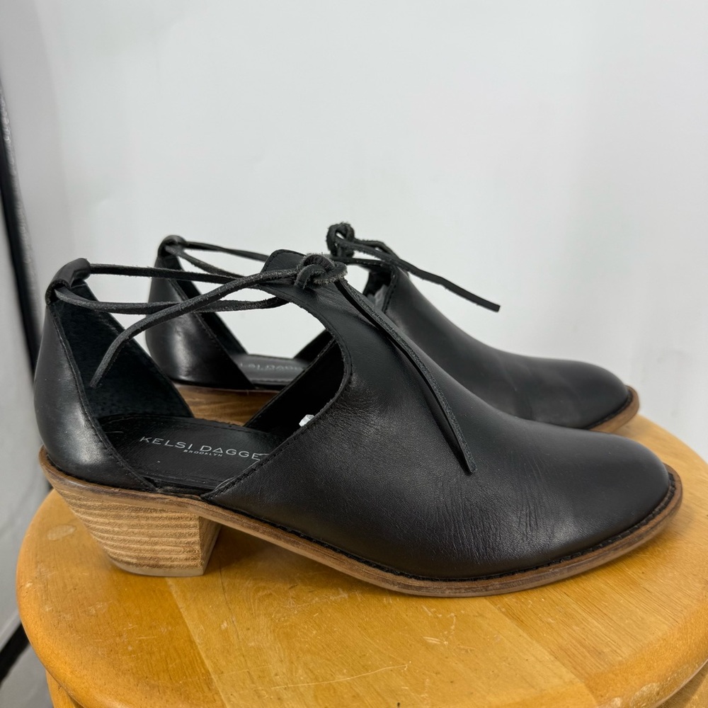 Kelsi Dagger Brooklyn black leather, side cut out shoes  8.5